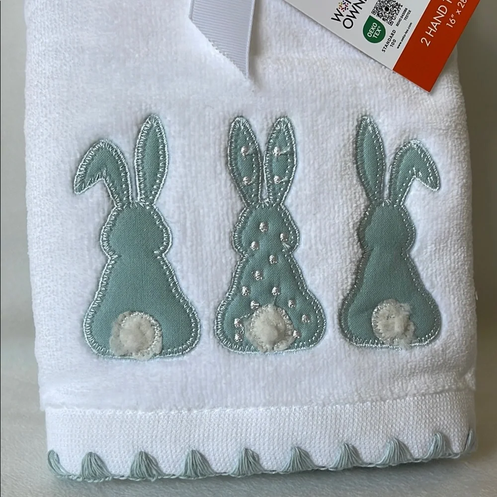 CARO Home, 100% Cotton White and Blue/Green Bunny Back Hand Towels, Set of 2